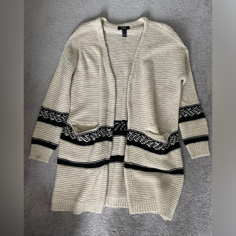 urban heritage cream and black cardigan